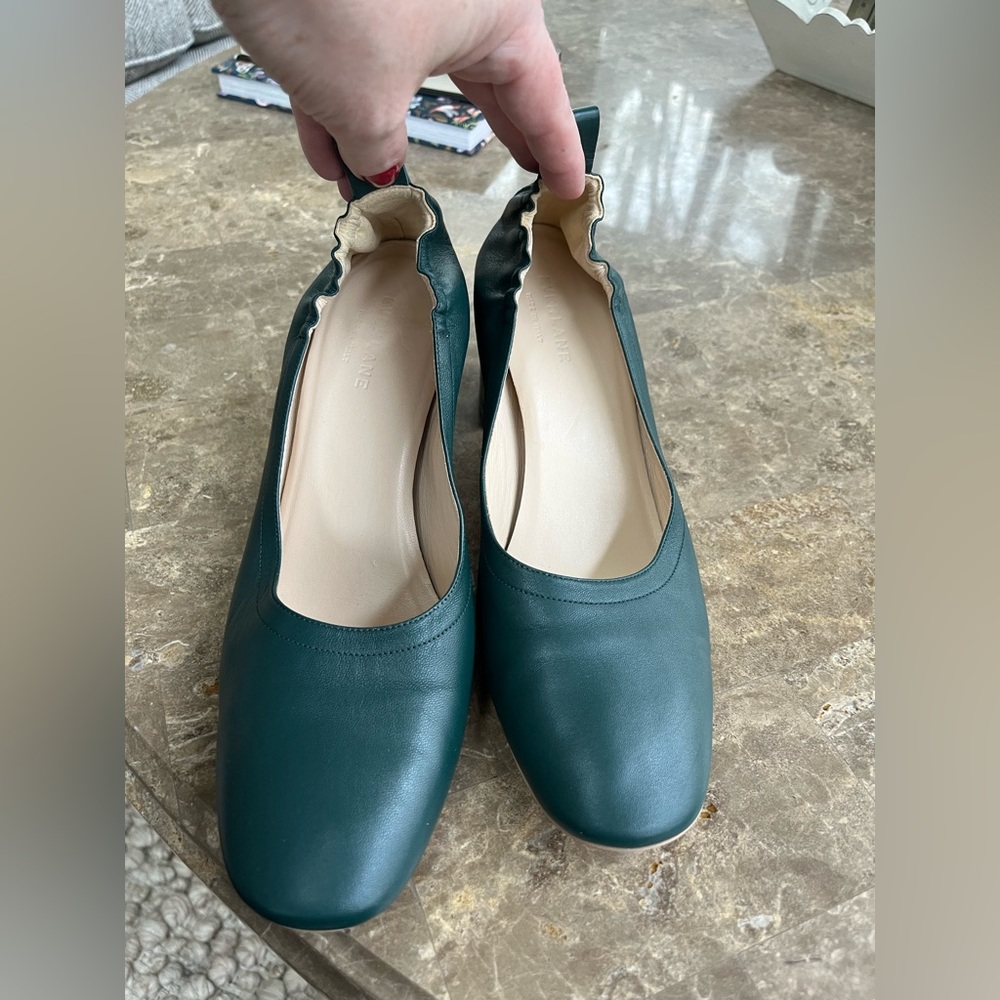Everlane pumps. Green.  Size 11. Leather. Beautiful shoes!